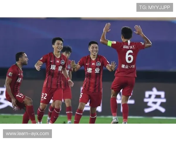 恒大逆转战胜对手锁定联赛前四位置的精彩回顾